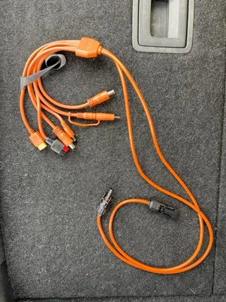 Adapterkabel mit mehreren Anschlüssen